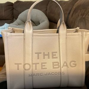 MARC JACOBS LEATHER SMALL TOTE BAG LIKE NEW - NO STRAP
